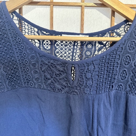 Blue Rickis embroidery top - Picture 4 of 7